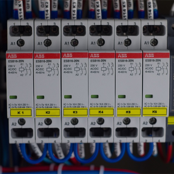 Одномодульный контактор ESB16-20N-06, 16А, 230В, AC/DC, 2 нормально открытых контакта