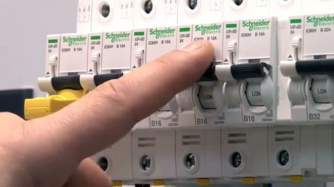Автоматические выключатели Acti 9 iC60N Schneider Electric с характеристикой B (автоматы до 63A)