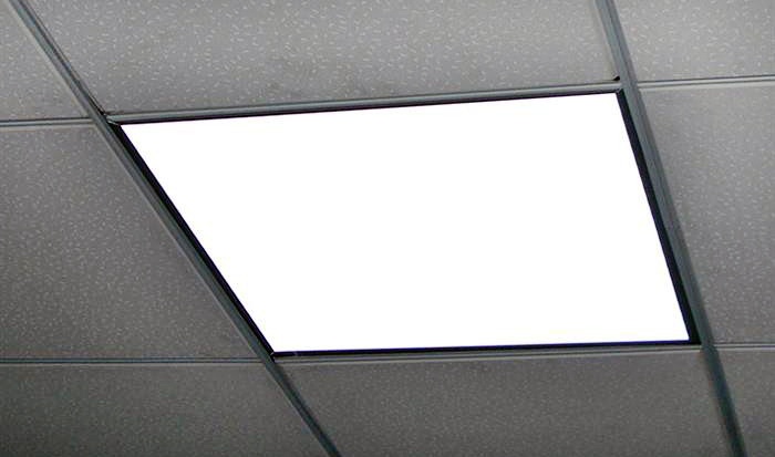 Особенности установки светильников в ПВХ панели
