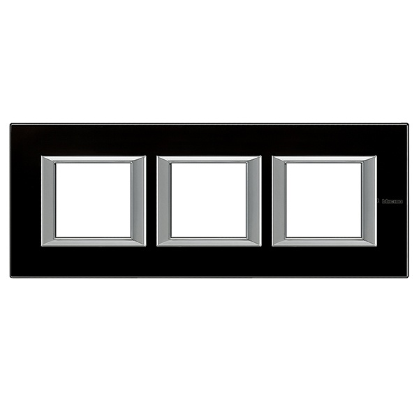 Рамка 3-ая горизонтальный монтаж Axolute Bticino Черное стекло