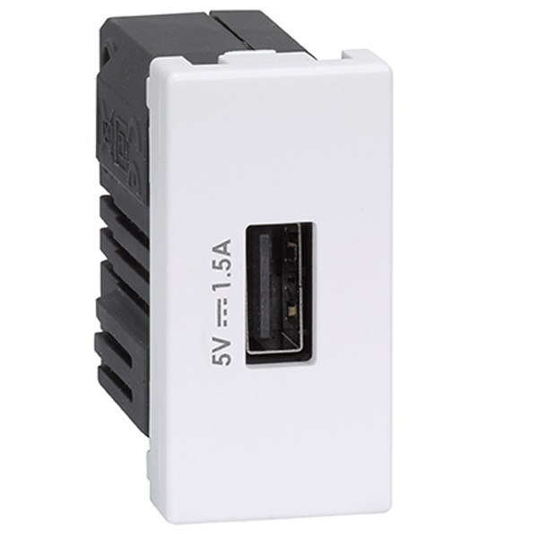 Зарядное устройство 1 модуль USB тип А 5VDC 1,5А 22,5х45мм Simon K45, белый