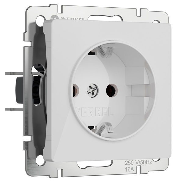 Розетка с заземлением и шторками Werkel акрил белый