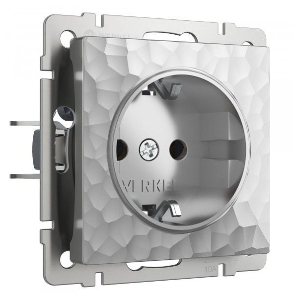 Розетка с заземлением и шторками Werkel Hammer серебряный