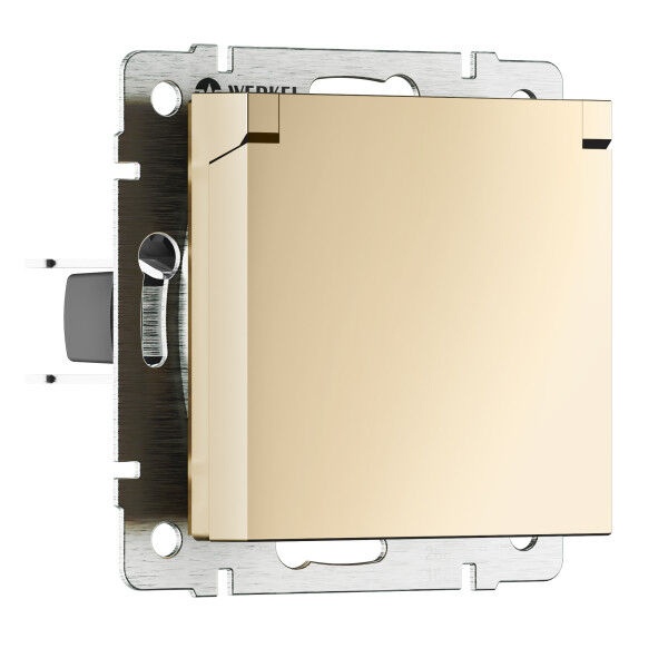 Розетка влагозащищенная с заземлением с крышкой и шторками IP44 Werkel шампань