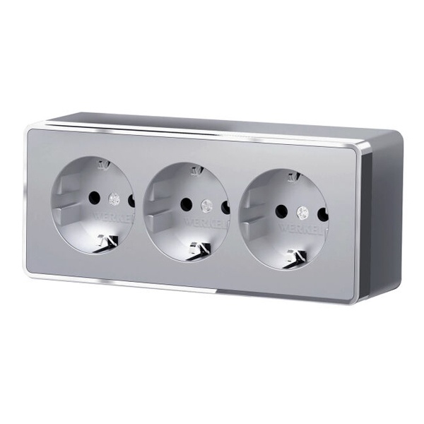 Розетка накладная тройная с заземлением и шторками Werkel Gallant серебряный
