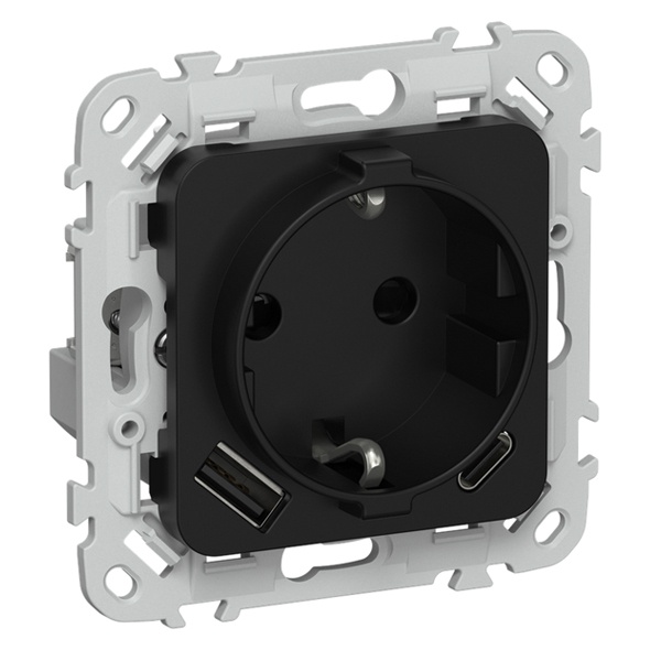 Розетка с зарядкой 2Р+Е со шторками ИЭК FLITE РСЮшс11-1-ФлЧ 16А с USB AC 20Вт автозажим черный