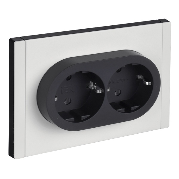 Розетка 2-я с заземлением в сборе ИЭК FORTE&PIANO FP224M 16А автозажим металл белый