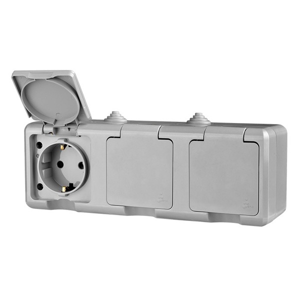 Розетка тройная открытой установки Tokov Electric Dita 3х2П+3 16А с крышкой IP54 серый