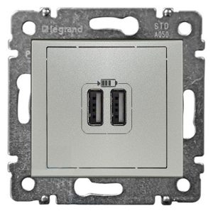 Розетка 2-ая USB зарядка 2400mA тип А-A Legrand Valena алюминий