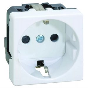 Розетка Simon 27 2Р+Е с защитными шторками винтовой зажим 16А 250В широкий модуль, белый