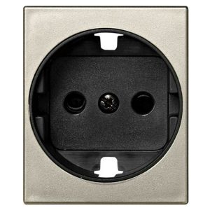 Накладка с защитными шторками Simon 82C на розетку с заземлением широкий модуль, шампань