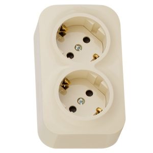Накладная розетка двойная Legrand Quteo с заземлением со шторками слоновая кость (бежевый)