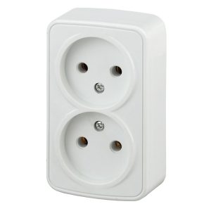 Накладная розетка Intro 2x2P 16А-250В IP20 Polo, белый 3-203-01 (5056183753887)