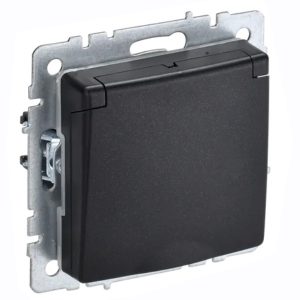 Розетка ИЭК BRITE 2P+E Schuko со шторками с крышкой 16А черный (РСбш10-3-БрЧ)