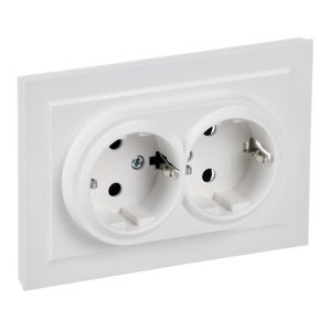 Розетка ИЭК BRITE 2х2P+E двойная Schuko 16А арктический белый в сборе (РС12-3-БрАБ)