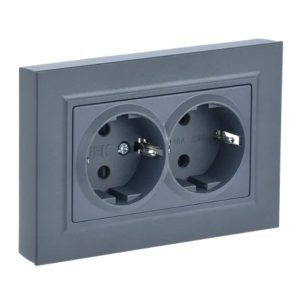 Розетка плоская ИЭК BRITE 2х2P+E двойная Schuko 16А маренго в сборе (РСПл12-3-БрМ)