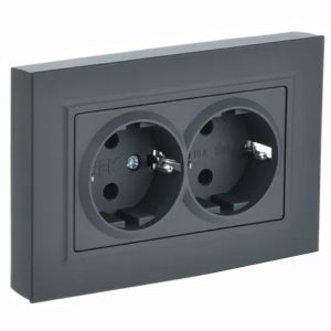 Розетка плоская ИЭК BRITE 2х2P+E двойная Schuko 16А графит в сборе (РСПл12-3-БрГ)
