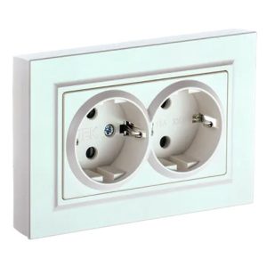 Розетка плоская ИЭК BRITE 2х2P+E Schuko со шторками двойная 16А жемчуг в сборе (РСшПл12-3-БрЖ)