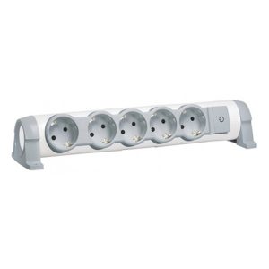 Удлинитель ИЭК Comfort У05К 5х2P+PE с выключателем 3м 3х1,5мм2 16А 250В белый