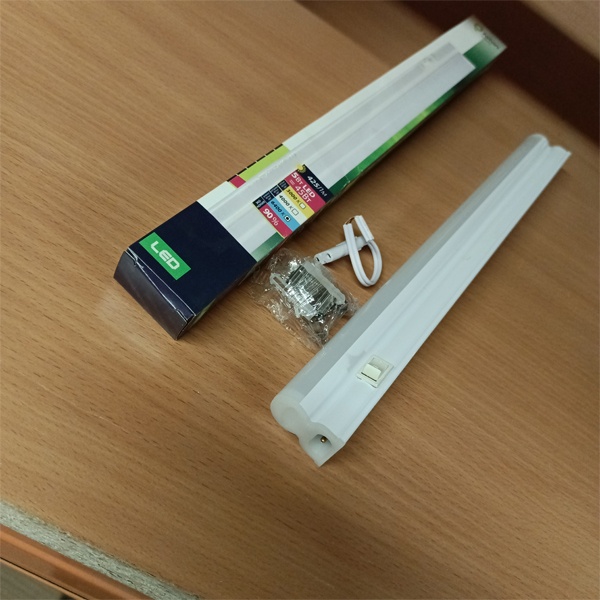 Светодиодный линейный светильник FL-LED T5, 5 Вт, холодный свет фото 1