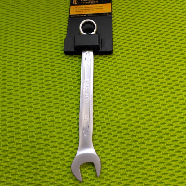 Ключ рожковый, накидной КВТ для монтажа резьбовых соединений, размером 12 мм