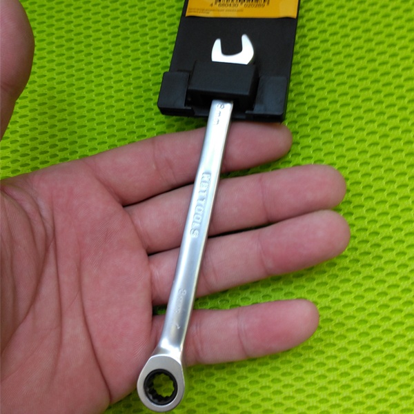 Ключ рожковый, накидной трещоточный КВТ, размером 8 мм