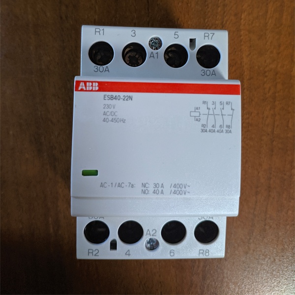 Трехмодульный контактор ESB40-22N-06, 40А, 230В, AC/DC, 2 нормально открытых + 2 нормально закрытых контакта