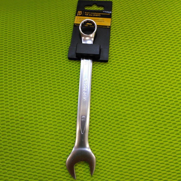 Ключ рожковый, накидной КВТ для монтажа резьбовых соединений, размером 18 мм