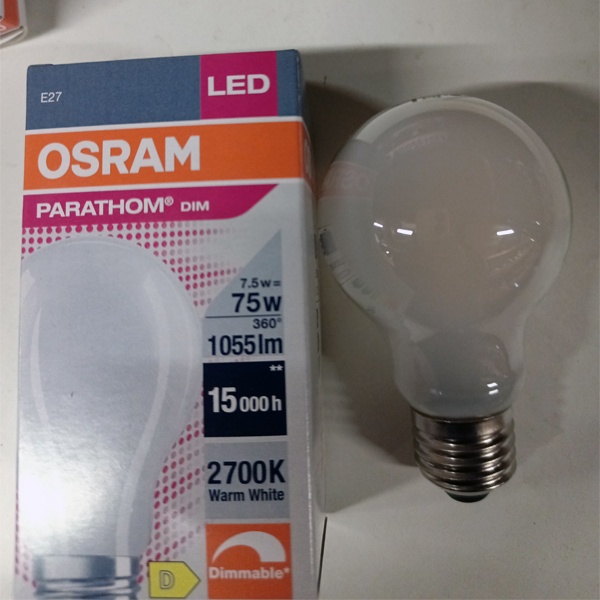 Энергосберегающая диммируемая LED лампочка с нитевидными светодиодами 