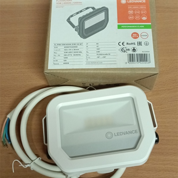 Влагозащищенный светодиодный прожектор мощностью 10 Ватт, нейтральный белый свет