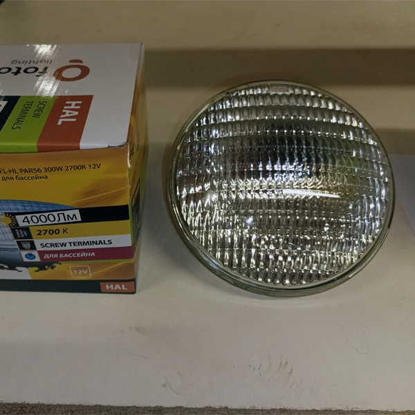 Лампа Фотон сроком службы 1000 часов PAR56 мощностью 300 Ватт на 12 Вольт размером d178x114 мм для бассейнов