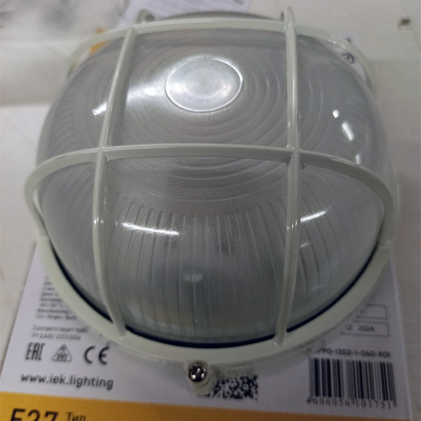 Светильник с корпусом из алюминиевого сплава НПП1302 60Вт, белый IEK