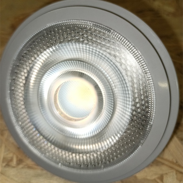 Энергосберегающая диммируемая LED лампочка акцентного освещения, мощностью 7,4 Ватта, с цоколем G53, угол излучения 24°, теплый белый свет