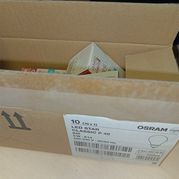 Светодиодная лампа Осрам ST CLAS P мощностью 5,5 Ватт (40Вт), белый свет