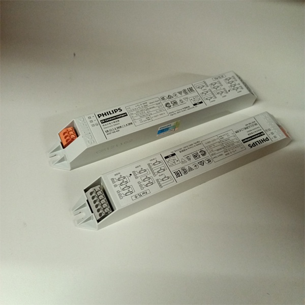 Электронный пускорегулирующий аппарат (ЭПРА) для люминесцентных ламп T8 с цоколем G13 мощностью 18/36 Ватт