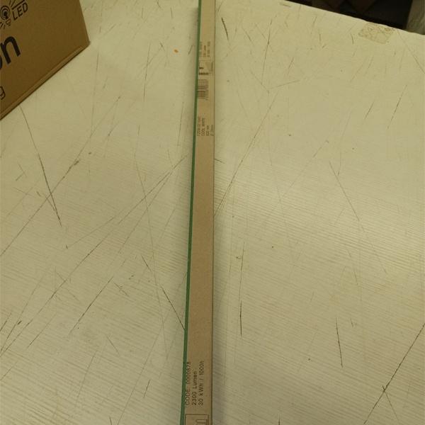 Двухцокольная лампа-трубка люминесцентная ЛЛ Т8 мощностью 25 Вт с цоколем G13 белого (дневного) для ЭПРА