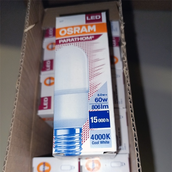 Светодиодная лампа цилиндрической формы Осрам мощность 8 Ватт с цоколем E27 нейтральный белый свет