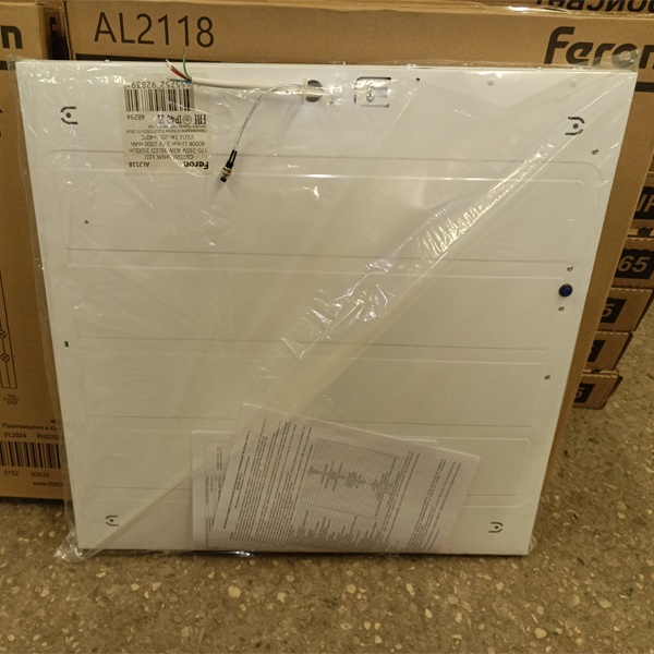 Светодиодная панель Ферон мощностью 40 Ватт, нейтральный белый свет, с блоком аварийного питания емкостью 1500 мАч