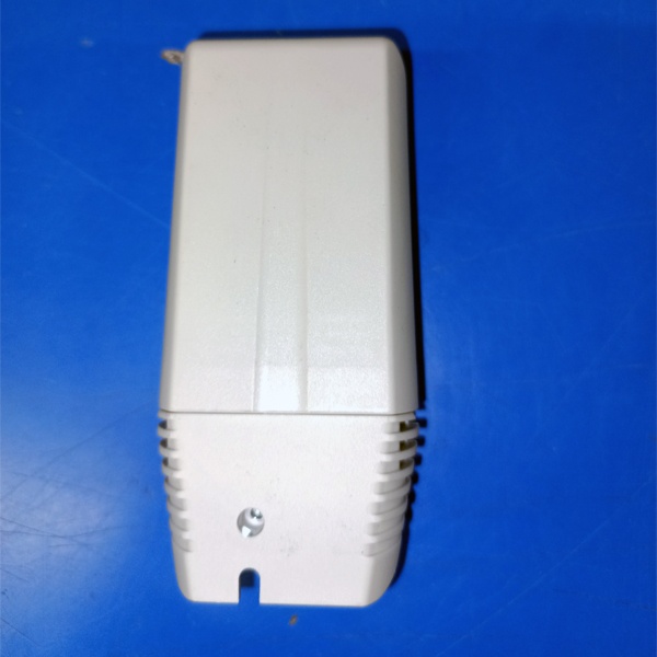 Электронный трансформатор OSRAM для галогенных ламп мощностью 105 Ватт с напряжением 12 Вольт.