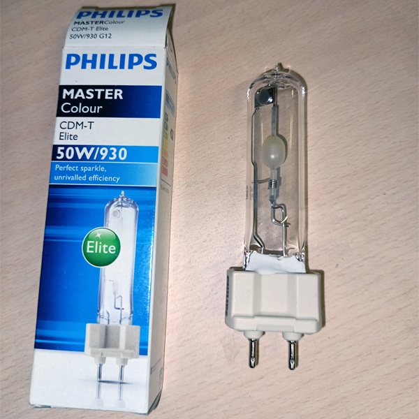 Газоразрядная лампа высокого давления мощностью 50 Вт с цоколем G12 теплого белого света