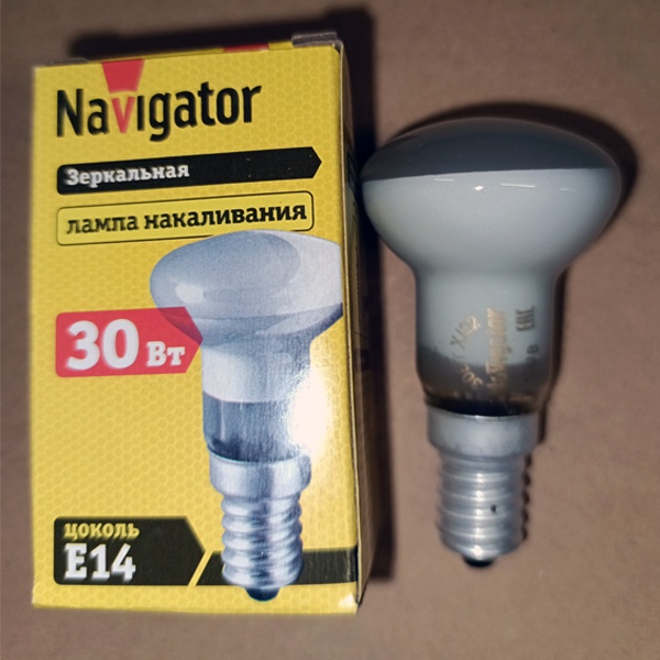 Обычная вольфрамовая лампа рефлекторная мощностью 30 Вт на 220 Вольт с цоколем E14 миньон акцентного освещения