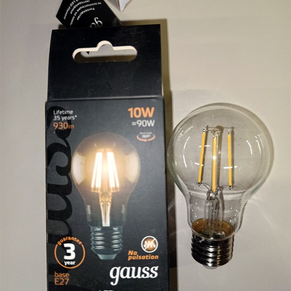 Энергосберегающая диммируемая LED лампочка с нитевидными светодиодами 