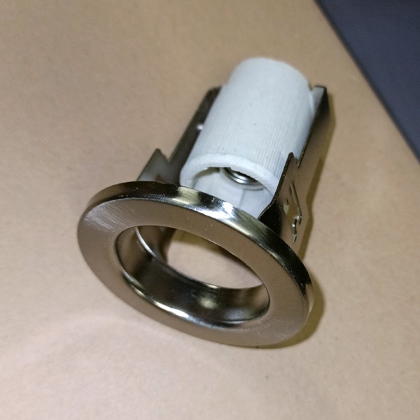 Точечный встраиваемый светильник матовый хром под зеркальную лампу R39 патрон Е14 220 Вольт