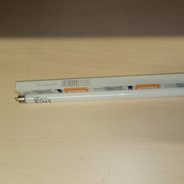 Ультрафиолетовая лампа инсектицидная Осрам для шеллака, маникюра ногтей и полимеризации 15 Вт с цоколем G5