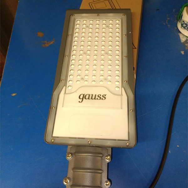 Влагозащищеный (IP65) светодиодный консольный, уличный светильник Gauss Avenue мощностью 80 Ватт(8000лм), холодный свет 5000K, 190-250V, цвет черный КСС 