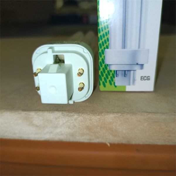 Компактная энергосберегающая лампа КЛЛ мощностью 18 Вт с цоколем G24q-2 для электронных ПРА (ЭПРА)