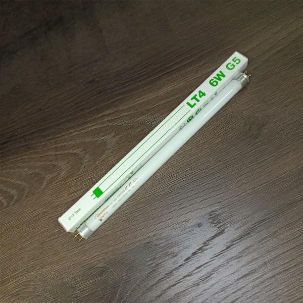 Двухцокольная лампа-трубка люминесцентная ЛЛ Т4 мощностью 6 Вт с цоколем G5 зеленого света для ЭПРА