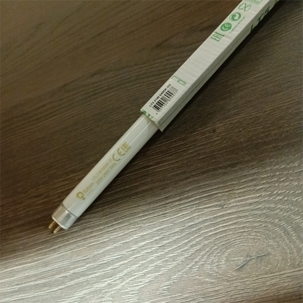 Двухцокольная лампа-трубка люминесцентная ЛЛ Т5 мощностью 21 Вт с цоколем G5 холодного света для ЭПРА