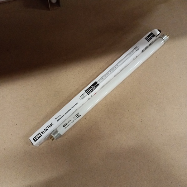 Двухцокольная лампа-трубка люминесцентная ЛЛ Т5 мощностью 8 Вт с цоколем G5 холодного света для ЭПРА