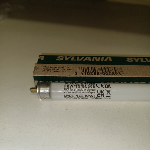 Ультрафиолетовая лампа инсектицидная Сильвания для шеллака, маникюра ногтей и полимеризации 8 Вт с цоколем G5